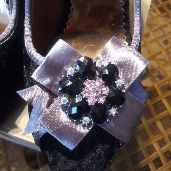 Black heels - Picture 2 of 6